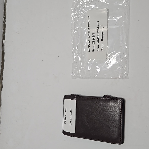 Xena memorabilia "magic wallet" - Picture 1 of 4